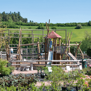 Spielplatz für Kinder und Ausflugsziel, Weißers Floraparadies Schabenhausen